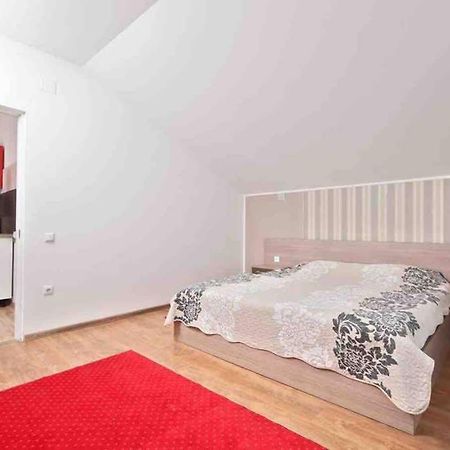 Dana Guest House Oradea Exterior foto